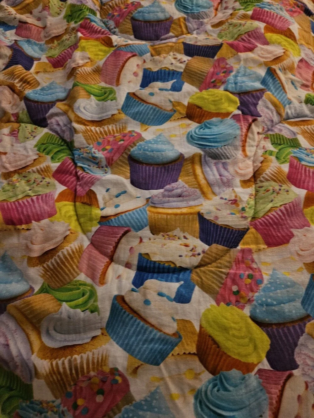 Iscream Cupcake Print Twin  Quilted-Comforter Multicolor Reversable Vibrant Pink